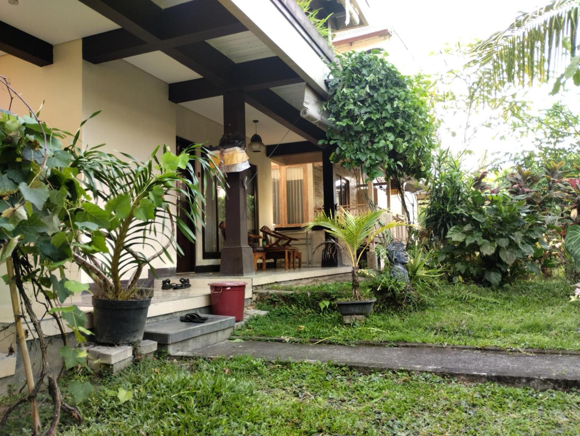 Indraprastha 2 Bungalow Ubud  Exterior photo
